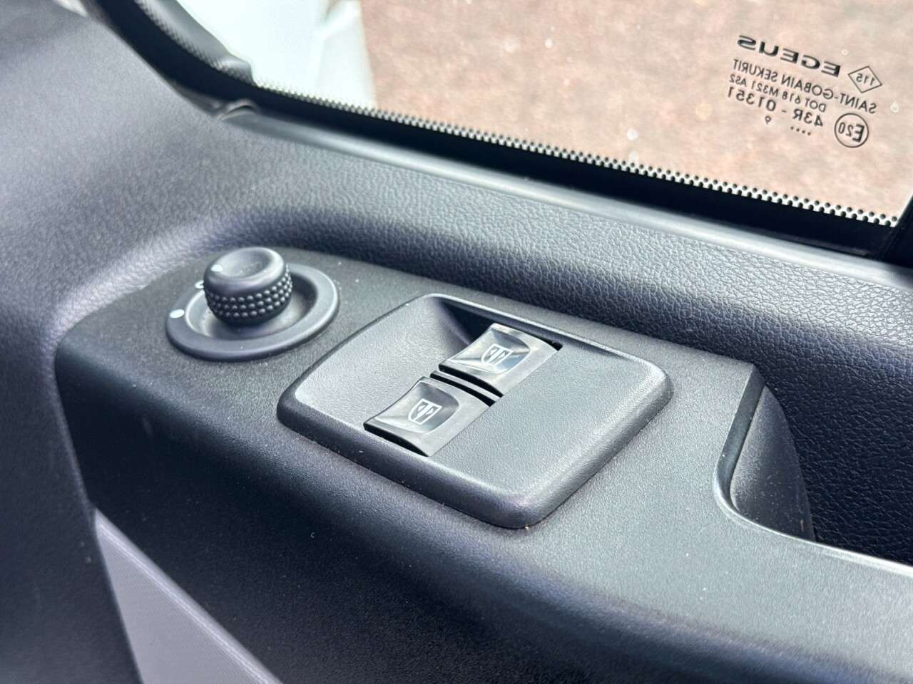 2019 NISSAN NV300 2019 NISSAN NV300