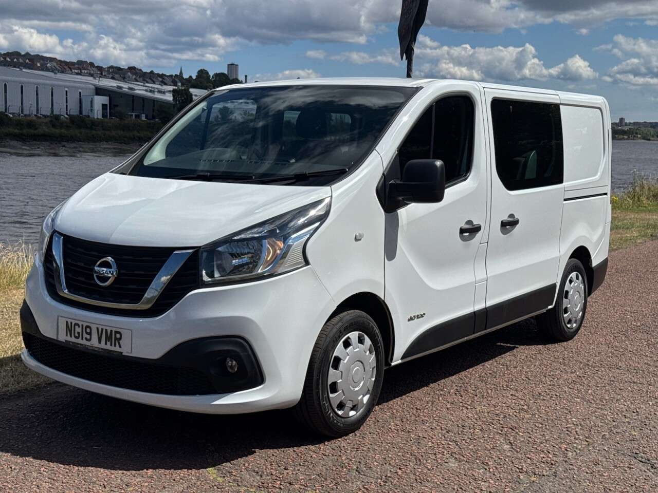 2019 NISSAN NV300 2019 NISSAN NV300