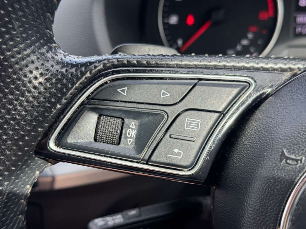 2017 AUDI Q2 2017 AUDI Q2