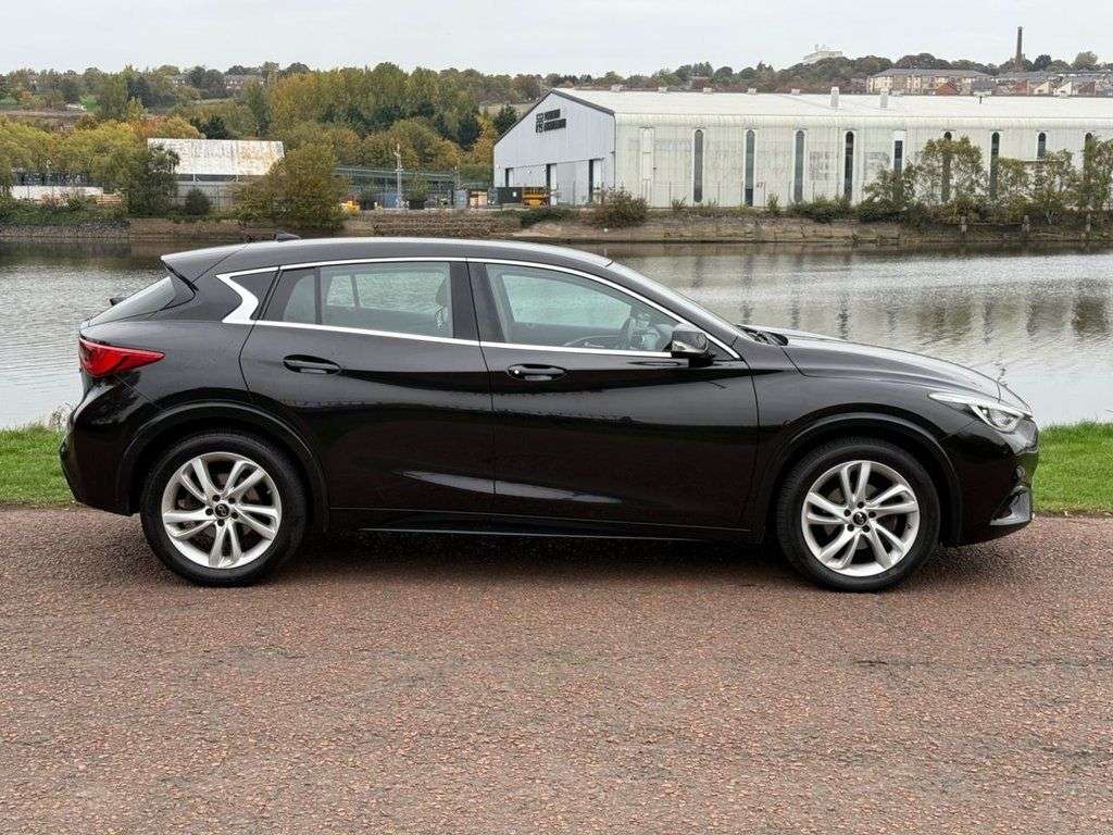 A 2016 INFINITI Q30 1.5d Business Executive Hatchback 5dr Diesel Manual Euro 6 (s/s) (109 ps) * A 2016 INFINITI Q30 1.5d Business Executive Hatchback 5dr Diesel Manual Euro 6 (s/s) (109 ps) *