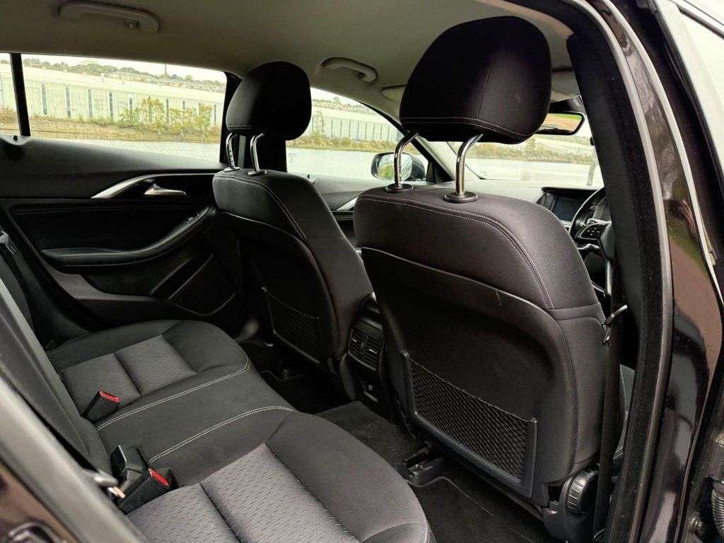 2016 INFINITI Q30 2016 INFINITI Q30