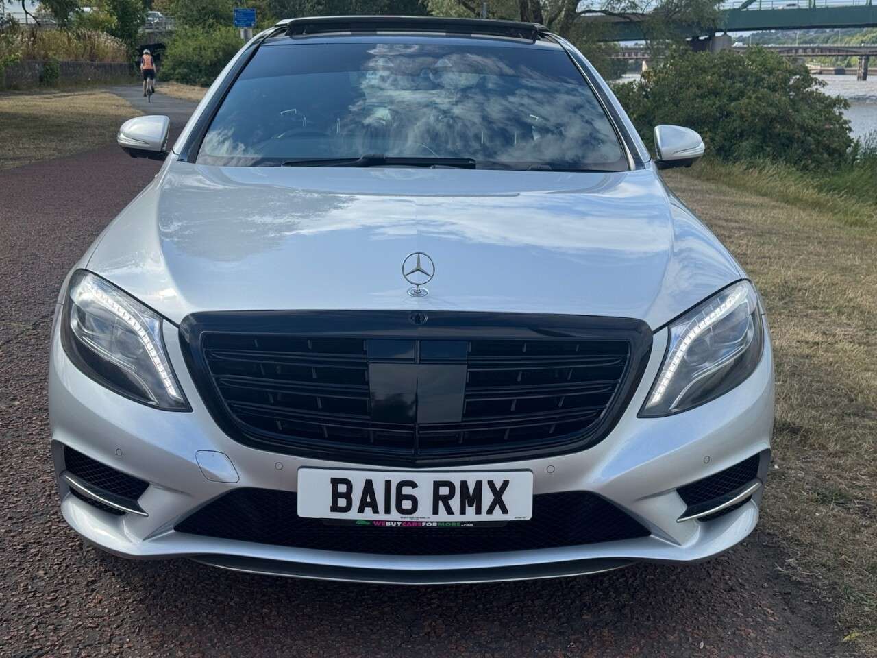 A 2016 MERCEDES-BENZ S CLASS 3.0 S350d V6 AMG Line (Executive) Saloon 4dr Diesel G-Tronic+ Euro 6 (s/s) A 2016 MERCEDES-BENZ S CLASS 3.0 S350d V6 AMG Line (Executive) Saloon 4dr Diesel G-Tronic+ Euro 6 (s/s)