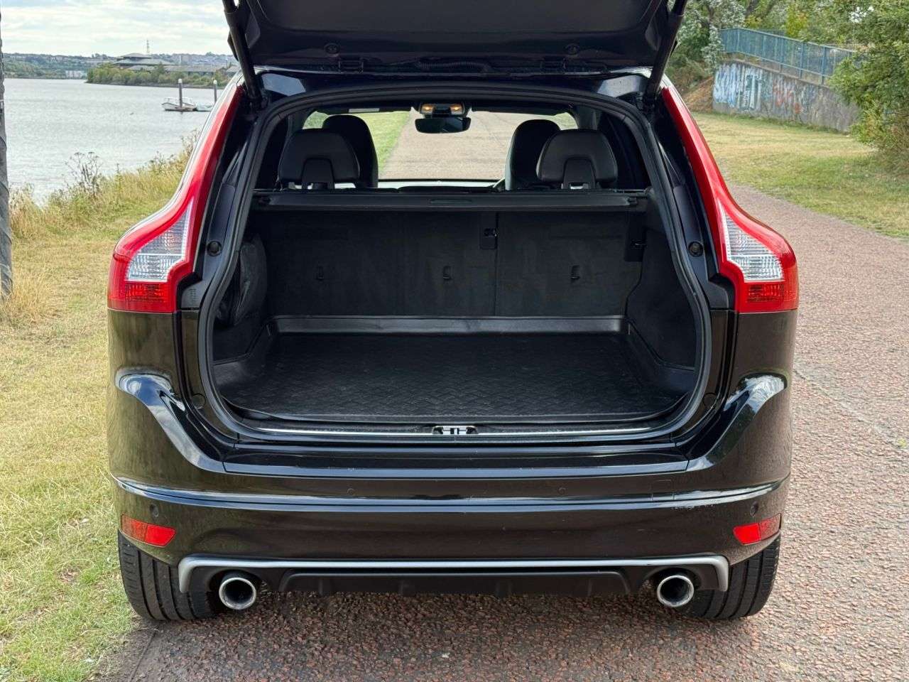2016 VOLVO XC60 2016 VOLVO XC60