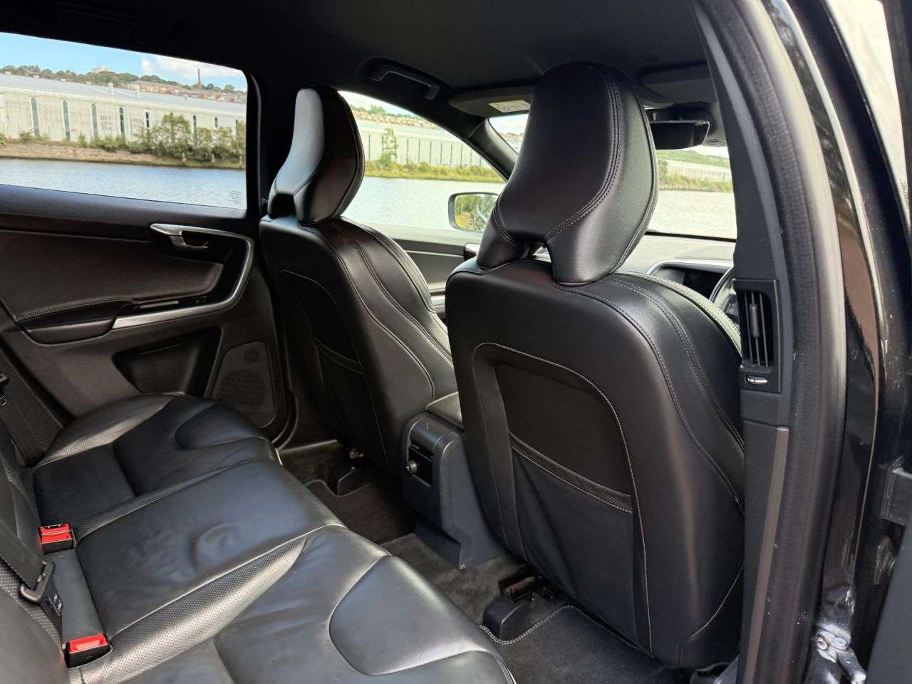 2016 VOLVO XC60 2016 VOLVO XC60