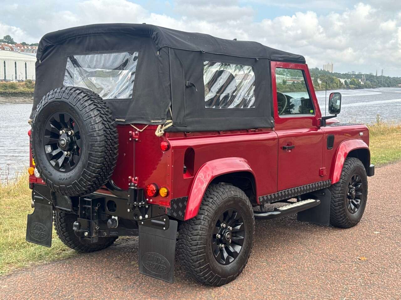 2013 LAND ROVER DEFENDER 90 2013 LAND ROVER DEFENDER 90