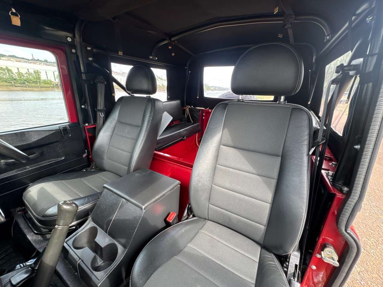 2013 LAND ROVER DEFENDER 90 2013 LAND ROVER DEFENDER 90