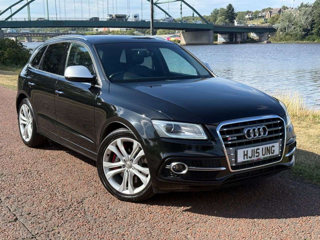 A 2015 AUDI SQ5 3.0 BiTDI V6 SUV 5dr Diesel Tiptronic quattro Euro 5 (s/s) (313 ps) STUNNIN A 2015 AUDI SQ5 3.0 BiTDI V6 SUV 5dr Diesel Tiptronic quattro Euro 5 (s/s) (313 ps) STUNNIN