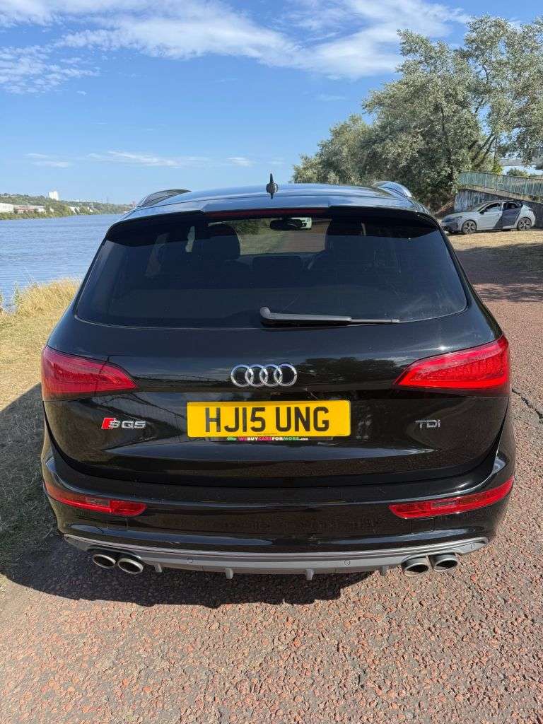 A 2015 AUDI SQ5 3.0 BiTDI V6 SUV 5dr Diesel Tiptronic quattro Euro 5 (s/s) (313 ps) STUNNIN A 2015 AUDI SQ5 3.0 BiTDI V6 SUV 5dr Diesel Tiptronic quattro Euro 5 (s/s) (313 ps) STUNNIN