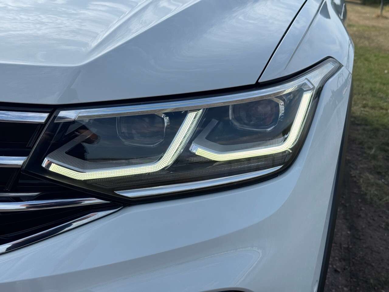 A 2021 VOLKSWAGEN TIGUAN 1.5 TSI R-Line SUV 5dr Petrol DSG Euro 6 (s/s) (150 ps) **FULL LEATHER HEAT A 2021 VOLKSWAGEN TIGUAN 1.5 TSI R-Line SUV 5dr Petrol DSG Euro 6 (s/s) (150 ps) **FULL LEATHER HEAT