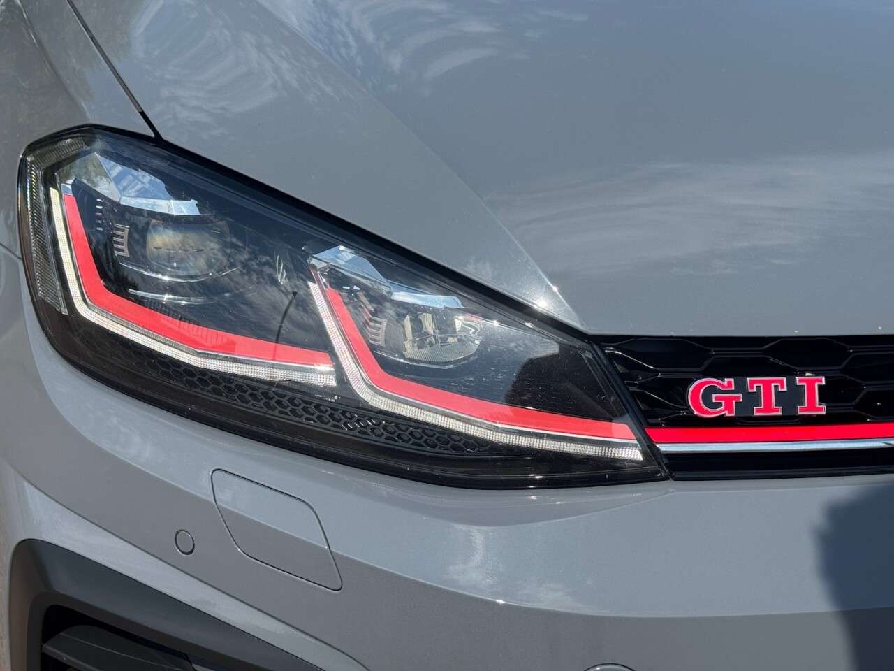 A 2020 VOLKSWAGEN GOLF 2.0 TSI GTI TCR Hatchback 5dr Petrol DSG Euro 6 (s/s) (290 ps) **HEATED SEA A 2020 VOLKSWAGEN GOLF 2.0 TSI GTI TCR Hatchback 5dr Petrol DSG Euro 6 (s/s) (290 ps) **HEATED SEA