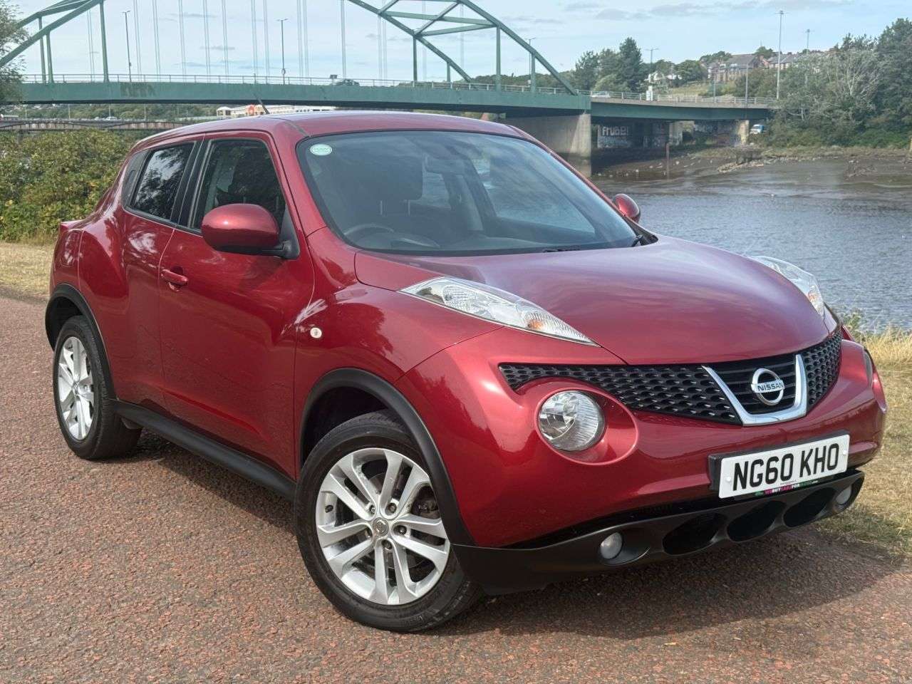 A 2011 NISSAN JUKE 1.6 DIG-T Acenta Sport SUV 5dr Petrol Manual Euro 5 (190 ps) 15 STAMPS IN T A 2011 NISSAN JUKE 1.6 DIG-T Acenta Sport SUV 5dr Petrol Manual Euro 5 (190 ps) 15 STAMPS IN T