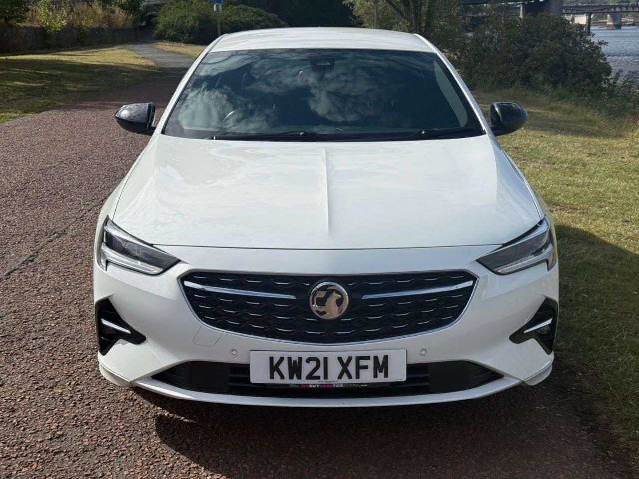A 2021 VAUXHALL INSIGNIA 2.0i Turbo SRi VX Line Nav Grand Sport 5dr Petrol Auto Euro 6 (s/s) (200 ps A 2021 VAUXHALL INSIGNIA 2.0i Turbo SRi VX Line Nav Grand Sport 5dr Petrol Auto Euro 6 (s/s) (200 ps