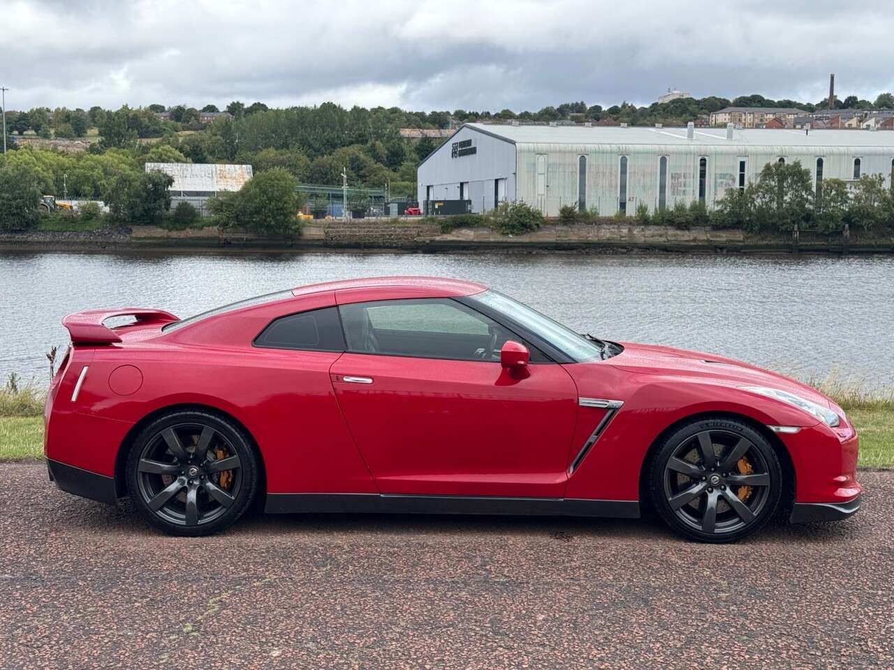 2009 NISSAN GT-R 2009 NISSAN GT-R