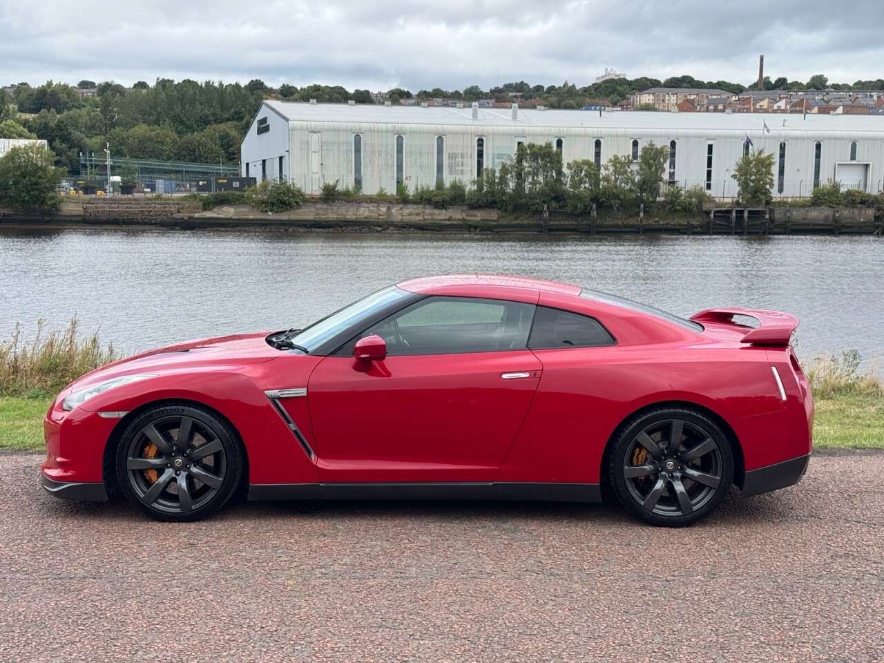 2009 NISSAN GT-R 2009 NISSAN GT-R