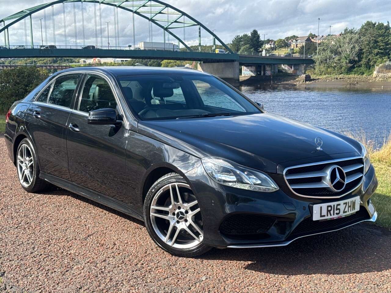A 2015 MERCEDES-BENZ E CLASS 2.1 E220 BlueTEC AMG Line Saloon 4dr Diesel G-Tronic+ Euro 6 (s/s) (177 ps) A 2015 MERCEDES-BENZ E CLASS 2.1 E220 BlueTEC AMG Line Saloon 4dr Diesel G-Tronic+ Euro 6 (s/s) (177 ps)