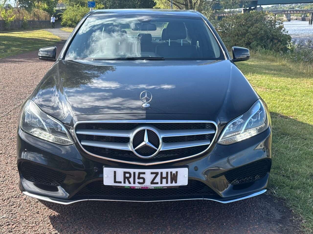 A 2015 MERCEDES-BENZ E CLASS 2.1 E220 BlueTEC AMG Line Saloon 4dr Diesel G-Tronic+ Euro 6 (s/s) (177 ps) A 2015 MERCEDES-BENZ E CLASS 2.1 E220 BlueTEC AMG Line Saloon 4dr Diesel G-Tronic+ Euro 6 (s/s) (177 ps)