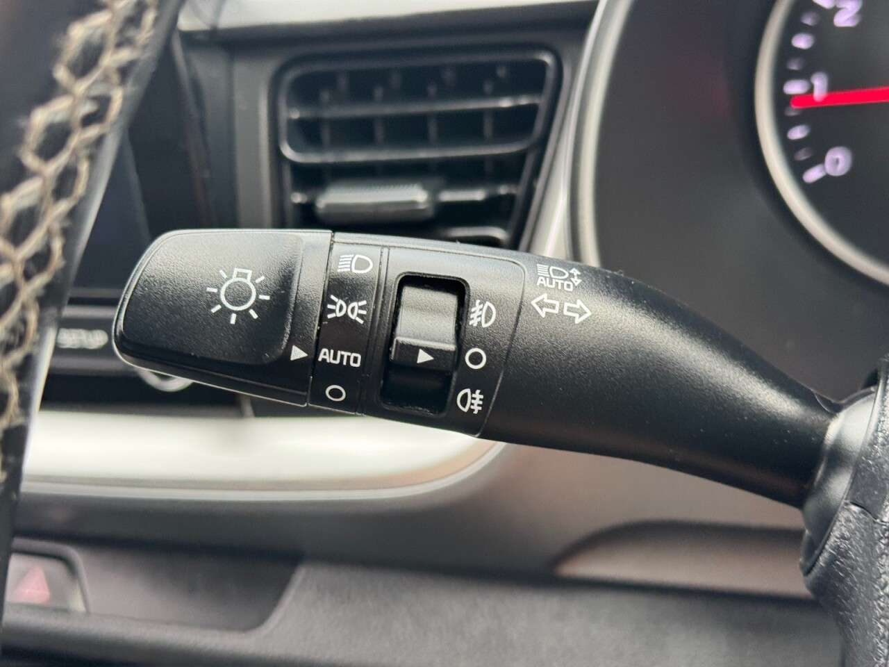 2020 KIA STONIC 2020 KIA STONIC