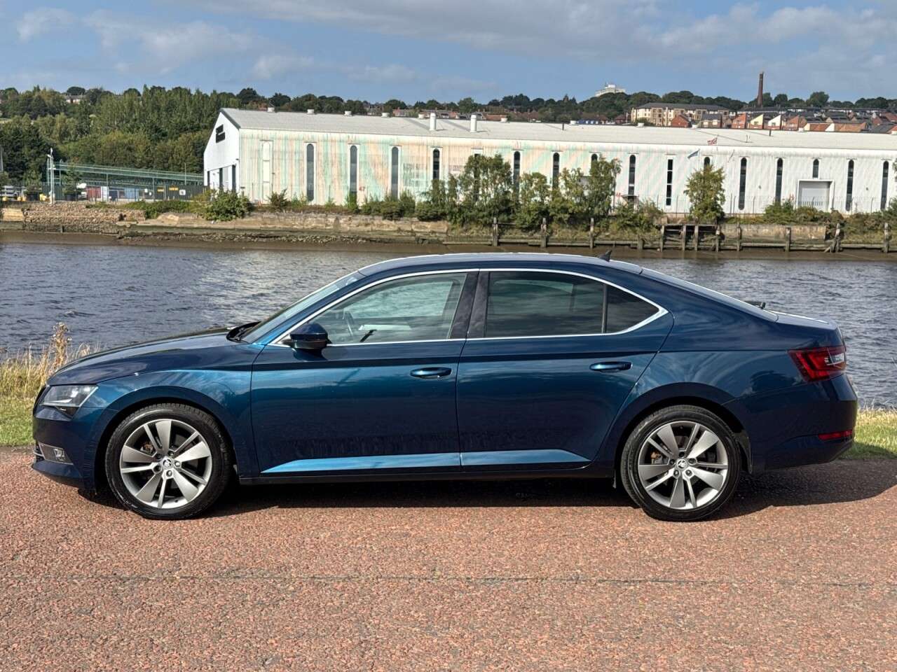 2017 SKODA SUPERB 2017 SKODA SUPERB