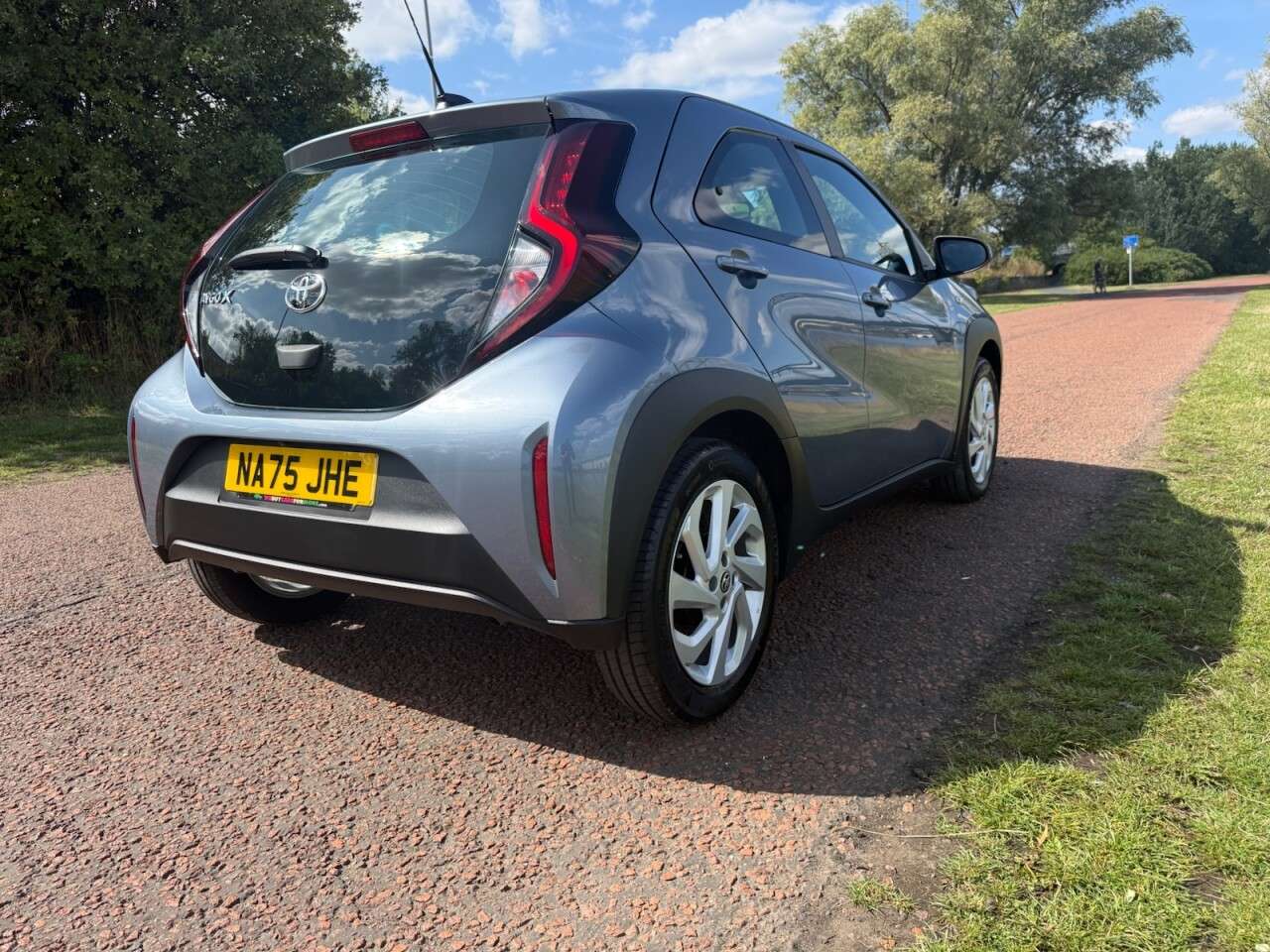 2025 TOYOTA AYGO X 2025 TOYOTA AYGO X