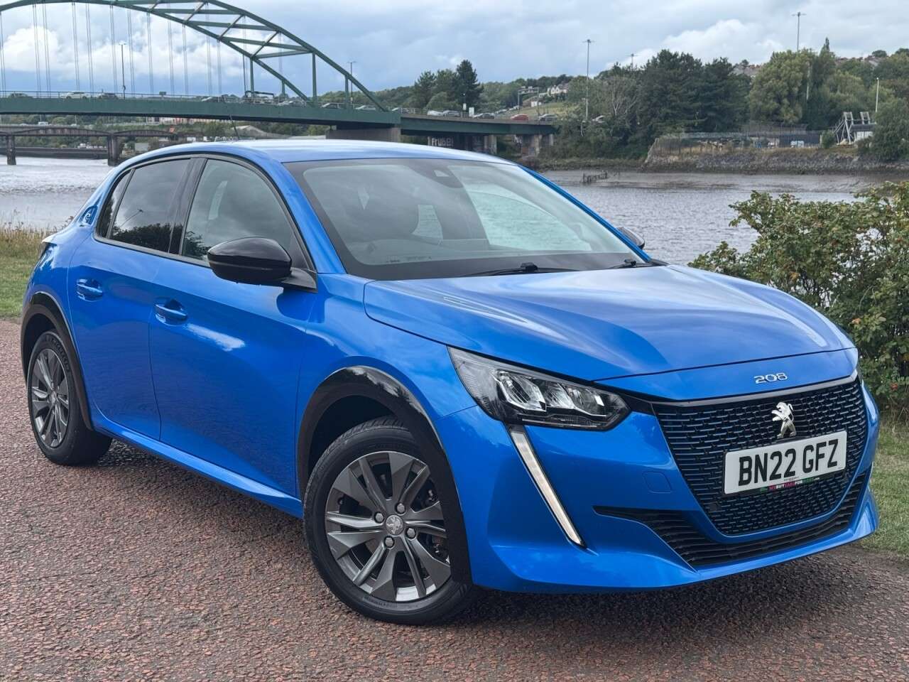 A 2022 PEUGEOT E-208 50kWh Allure Premium Hatchback 5dr Electric Auto (7kW Charger) (136 ps) SER A 2022 PEUGEOT E-208 50kWh Allure Premium Hatchback 5dr Electric Auto (7kW Charger) (136 ps) SER