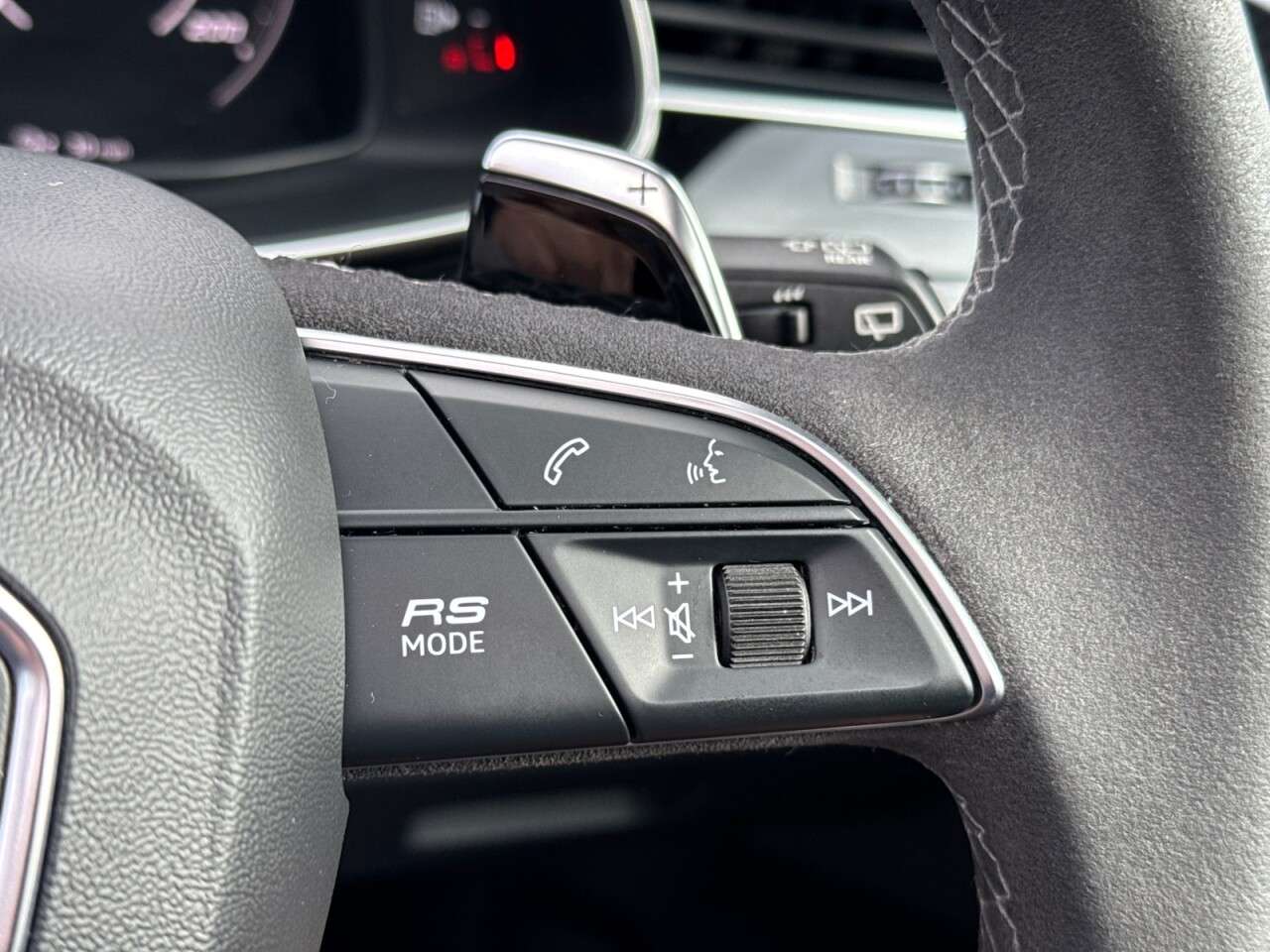 2021 AUDI Q8 2021 AUDI Q8