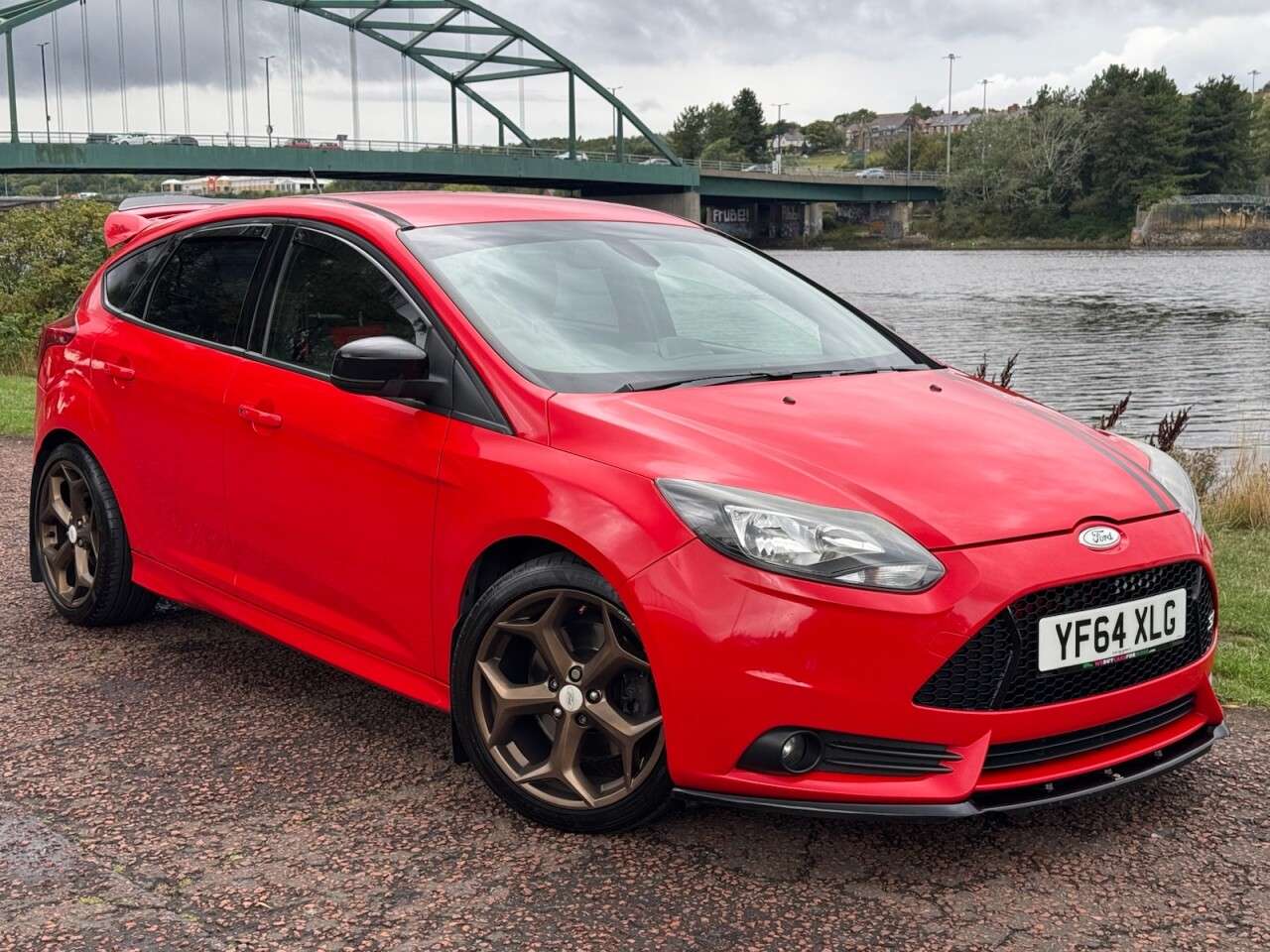 A 2014 FORD FOCUS 2.0T EcoBoost ST-2 Hatchback 5dr Petrol Manual Euro 5 (s/s) (250 ps) A 2014 FORD FOCUS 2.0T EcoBoost ST-2 Hatchback 5dr Petrol Manual Euro 5 (s/s) (250 ps)