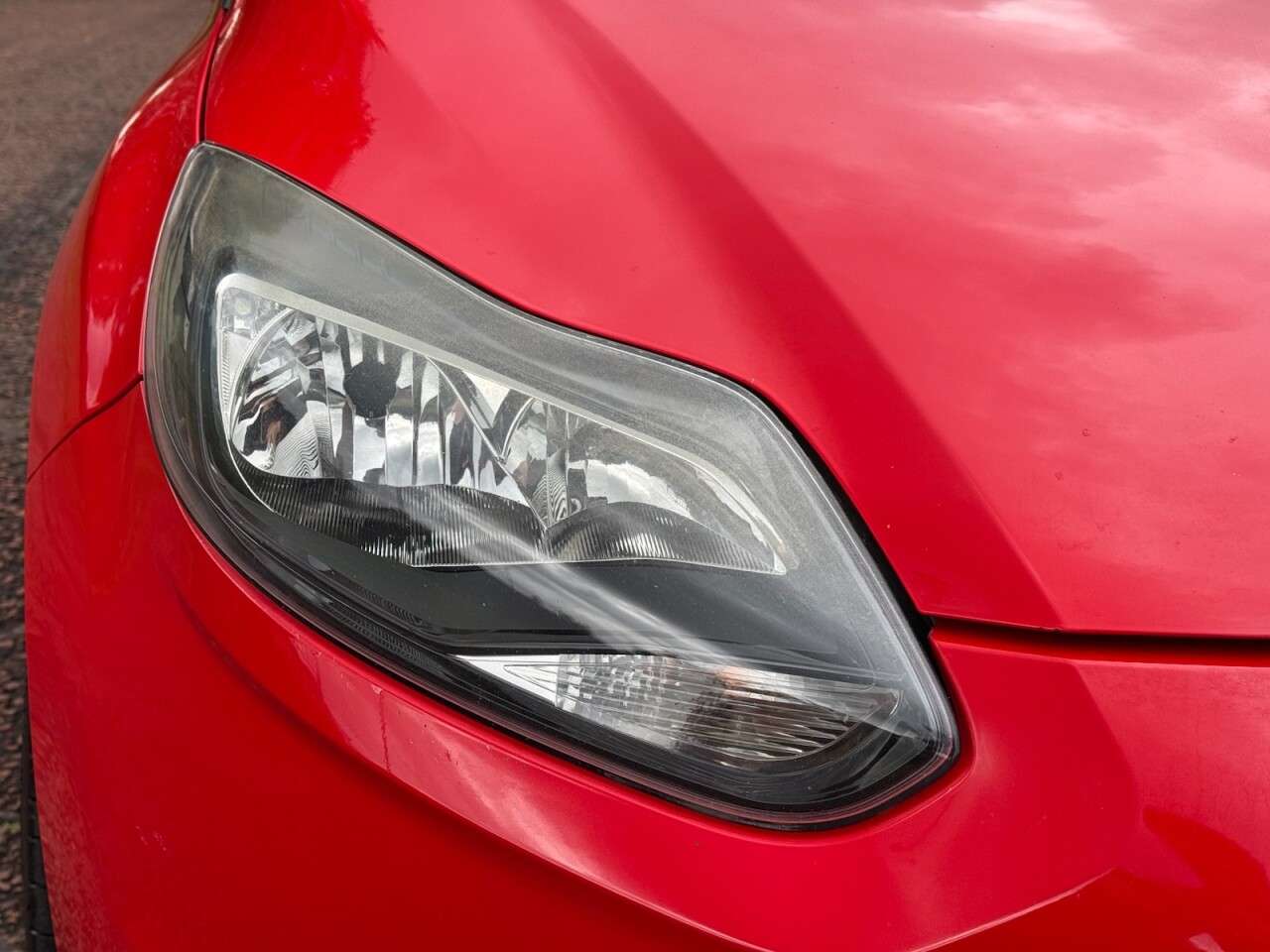 A 2014 FORD FOCUS 2.0T EcoBoost ST-2 Hatchback 5dr Petrol Manual Euro 5 (s/s) (250 ps) A 2014 FORD FOCUS 2.0T EcoBoost ST-2 Hatchback 5dr Petrol Manual Euro 5 (s/s) (250 ps)