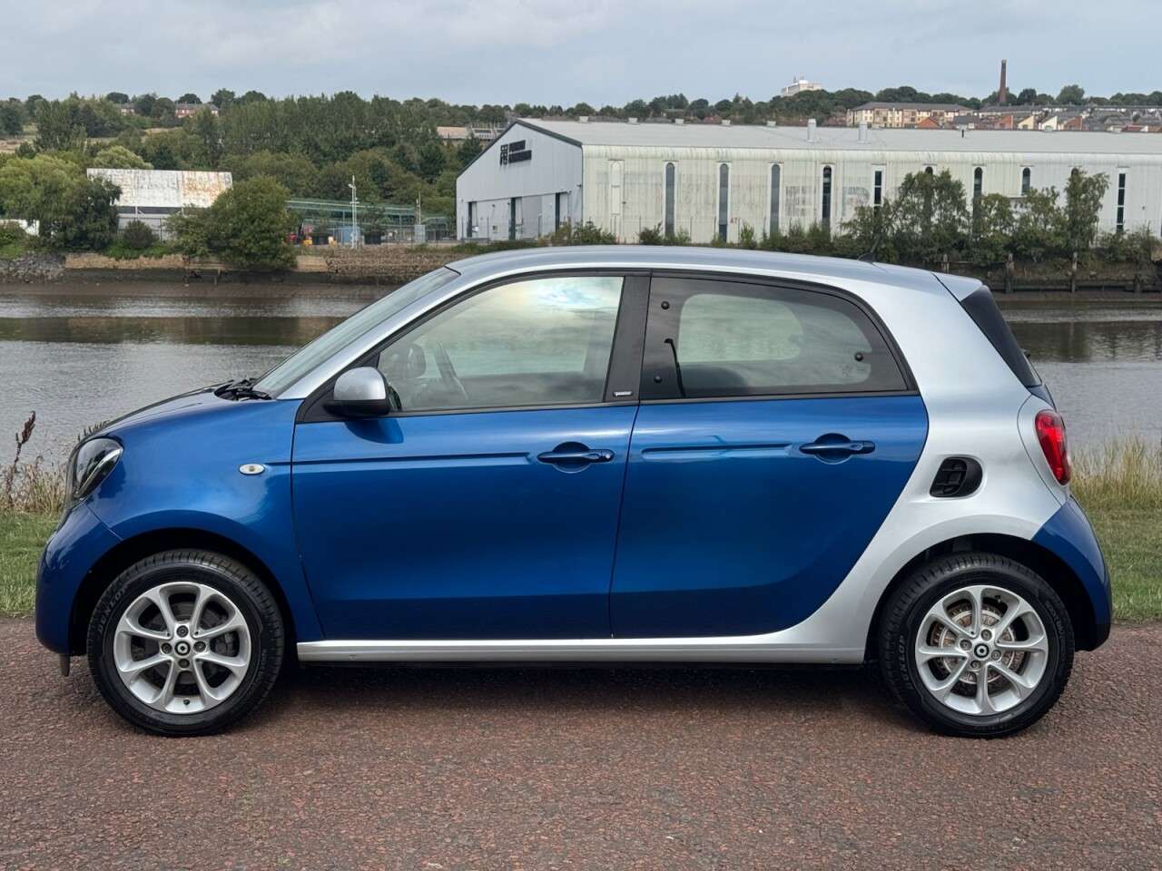 2018 SMART FORFOUR 2018 SMART FORFOUR