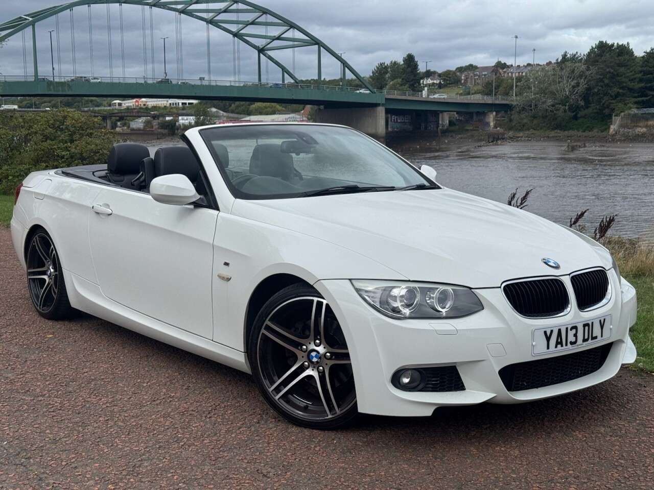 A 2013 BMW 3 SERIES 2.0 320d M Sport Convertible 2dr Diesel Auto Euro 5 (184 ps) 19" ALLOY WHEE A 2013 BMW 3 SERIES 2.0 320d M Sport Convertible 2dr Diesel Auto Euro 5 (184 ps) 19" ALLOY WHEE