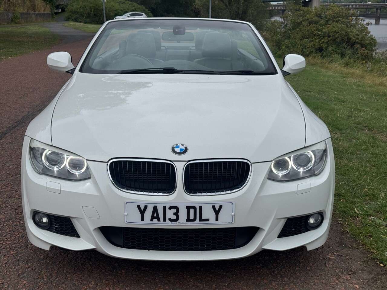 A 2013 BMW 3 SERIES 2.0 320d M Sport Convertible 2dr Diesel Auto Euro 5 (184 ps) 19" ALLOY WHEE A 2013 BMW 3 SERIES 2.0 320d M Sport Convertible 2dr Diesel Auto Euro 5 (184 ps) 19" ALLOY WHEE
