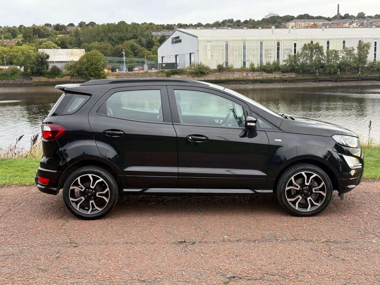 A 2022 FORD ECOSPORT 1.0T EcoBoost ST-Line Design SUV 5dr Petrol Manual Euro 6 (s/s) (125 ps) RE A 2022 FORD ECOSPORT 1.0T EcoBoost ST-Line Design SUV 5dr Petrol Manual Euro 6 (s/s) (125 ps) RE