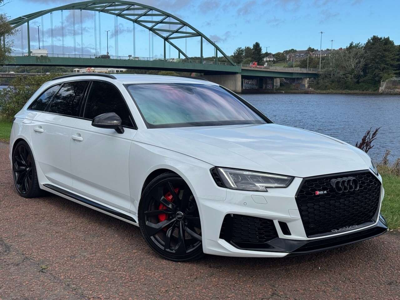 A 2018 AUDI RS4 AVANT 2.9 TFSI V6 Estate 5dr Petrol Tiptronic quattro Euro 6 (s/s) (450 ps) **COM A 2018 AUDI RS4 AVANT 2.9 TFSI V6 Estate 5dr Petrol Tiptronic quattro Euro 6 (s/s) (450 ps) **COM