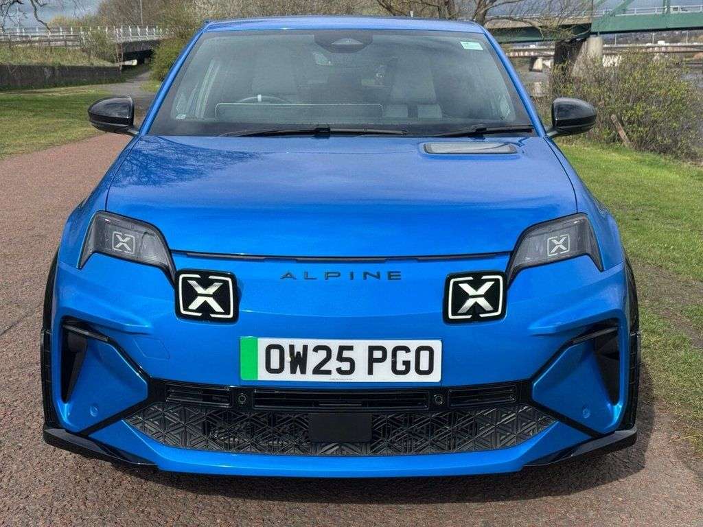 A 2025 ALPINE A290 52kWh GTS Hatchback 5dr Electric Auto (220 ps) **MANUFACTURER WARRANTY** A 2025 ALPINE A290 52kWh GTS Hatchback 5dr Electric Auto (220 ps) **MANUFACTURER WARRANTY**