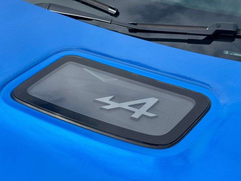 2025 ALPINE A290 2025 ALPINE A290