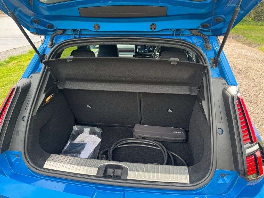 2025 ALPINE A290 2025 ALPINE A290