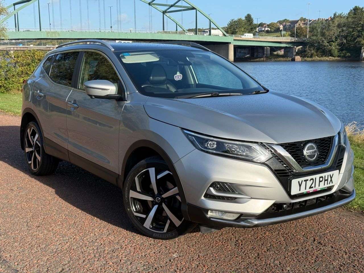 A 2021 NISSAN QASHQAI 1.3 DIG-T N-Motion SUV 5dr Petrol Manual Euro 6 (s/s) (140 ps) **FULL LEATH A 2021 NISSAN QASHQAI 1.3 DIG-T N-Motion SUV 5dr Petrol Manual Euro 6 (s/s) (140 ps) **FULL LEATH