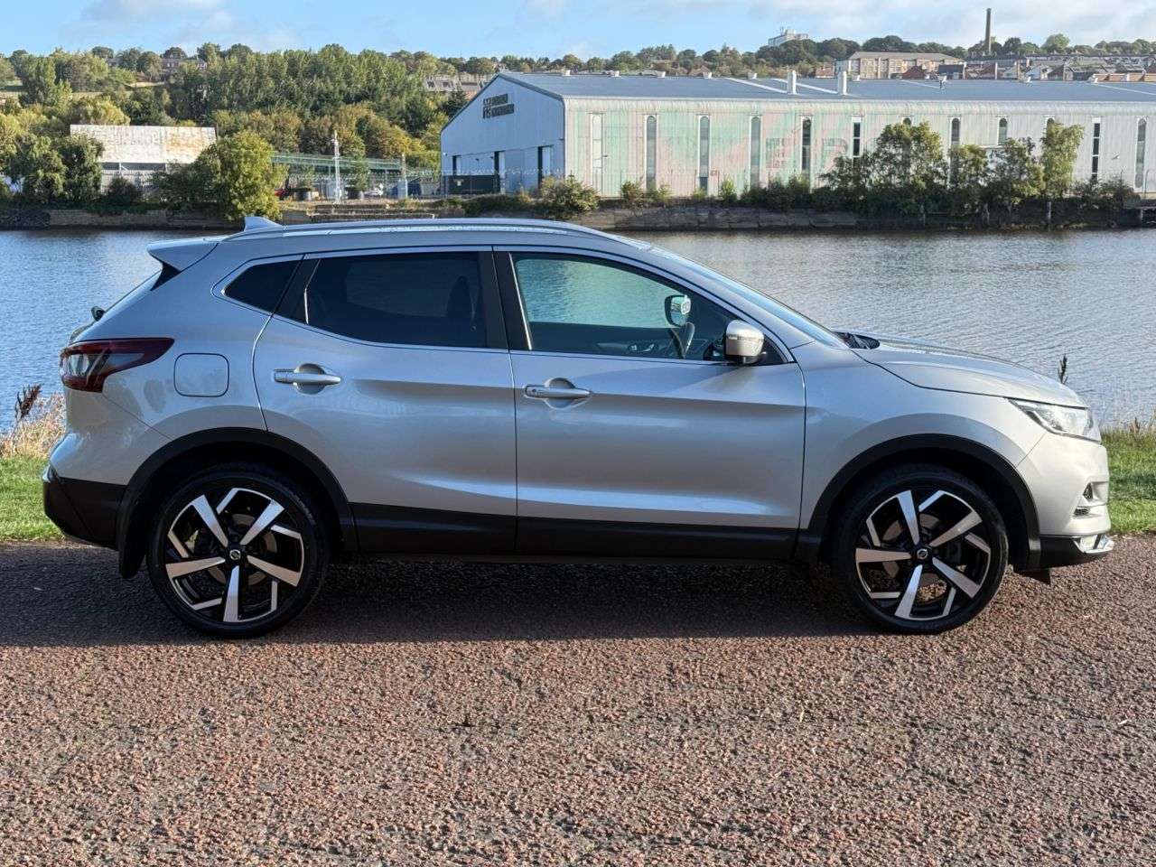 A 2021 NISSAN QASHQAI 1.3 DIG-T N-Motion SUV 5dr Petrol Manual Euro 6 (s/s) (140 ps) **FULL LEATH A 2021 NISSAN QASHQAI 1.3 DIG-T N-Motion SUV 5dr Petrol Manual Euro 6 (s/s) (140 ps) **FULL LEATH