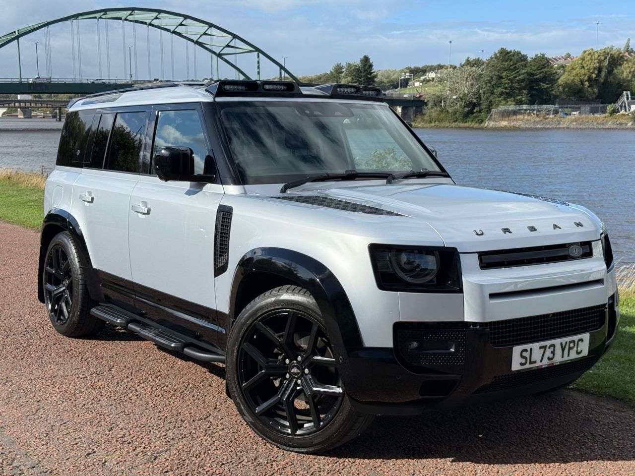 A 2024 LAND ROVER DEFENDER 110 3.0 D250 MHEV XS Edition SUV 5dr Diesel Auto 4WD Euro 6 (s/s) (250 ps) 22&# A 2024 LAND ROVER DEFENDER 110 3.0 D250 MHEV XS Edition SUV 5dr Diesel Auto 4WD Euro 6 (s/s) (250 ps) 22&#