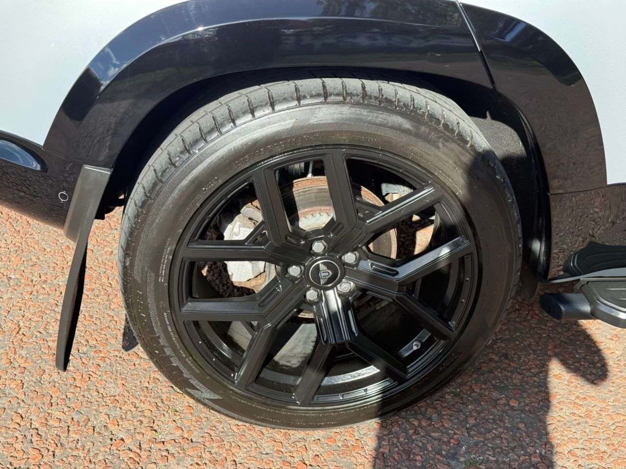 2024 LAND ROVER DEFENDER 110 2024 LAND ROVER DEFENDER 110