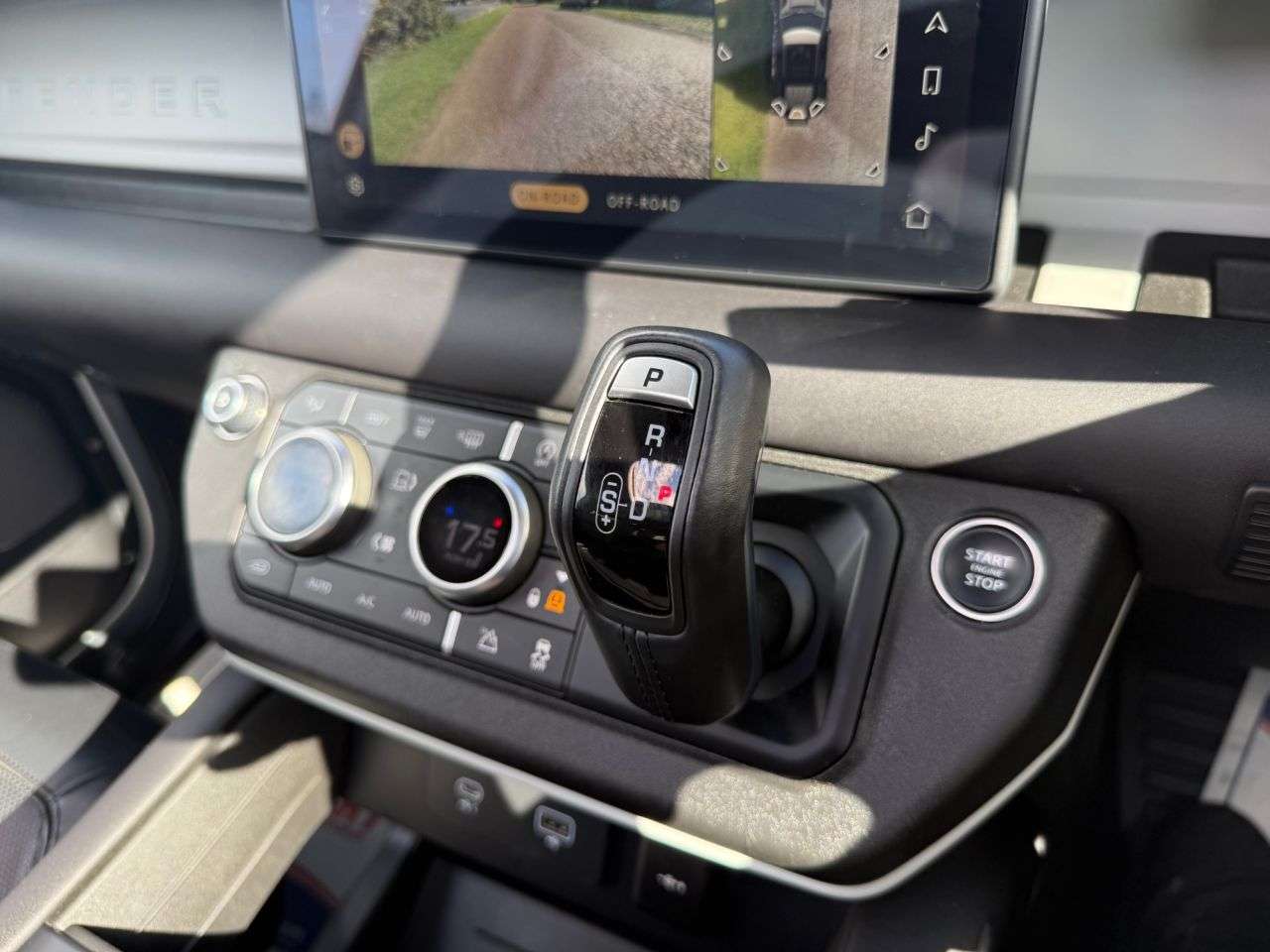 2024 LAND ROVER DEFENDER 110 2024 LAND ROVER DEFENDER 110