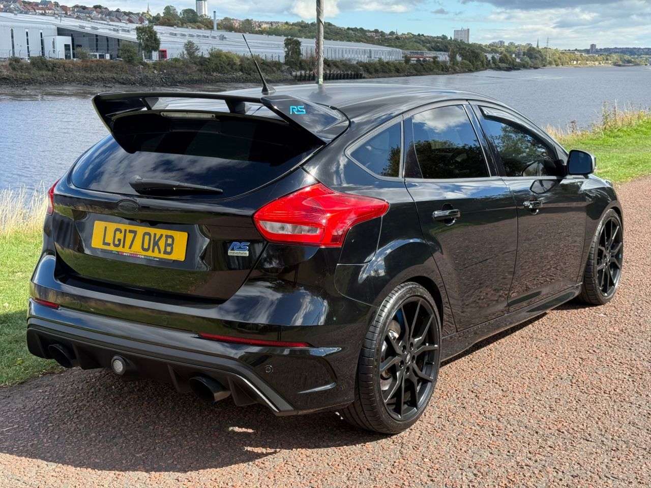 A 2017 FORD FOCUS RS 2.3T EcoBoost RS Hatchback 5dr Petrol Manual AWD Euro 6 (s/s) (350 ps) **LU A 2017 FORD FOCUS RS 2.3T EcoBoost RS Hatchback 5dr Petrol Manual AWD Euro 6 (s/s) (350 ps) **LU