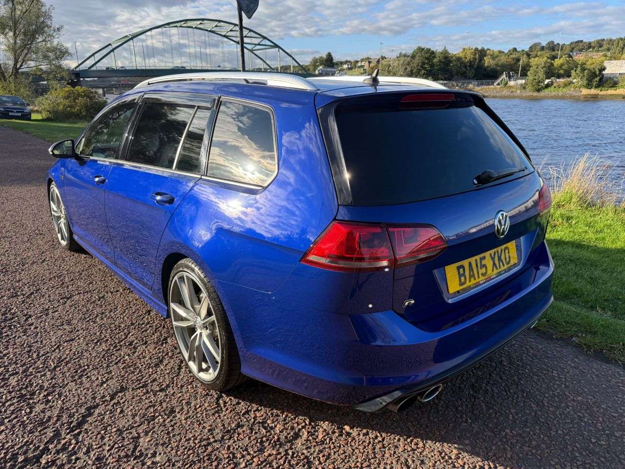 A 2015 VOLKSWAGEN GOLF 2.0 DSG GOLF R 300 BHP ESTATE FULL LEATHER INTERIOR A 2015 VOLKSWAGEN GOLF 2.0 DSG GOLF R 300 BHP ESTATE FULL LEATHER INTERIOR