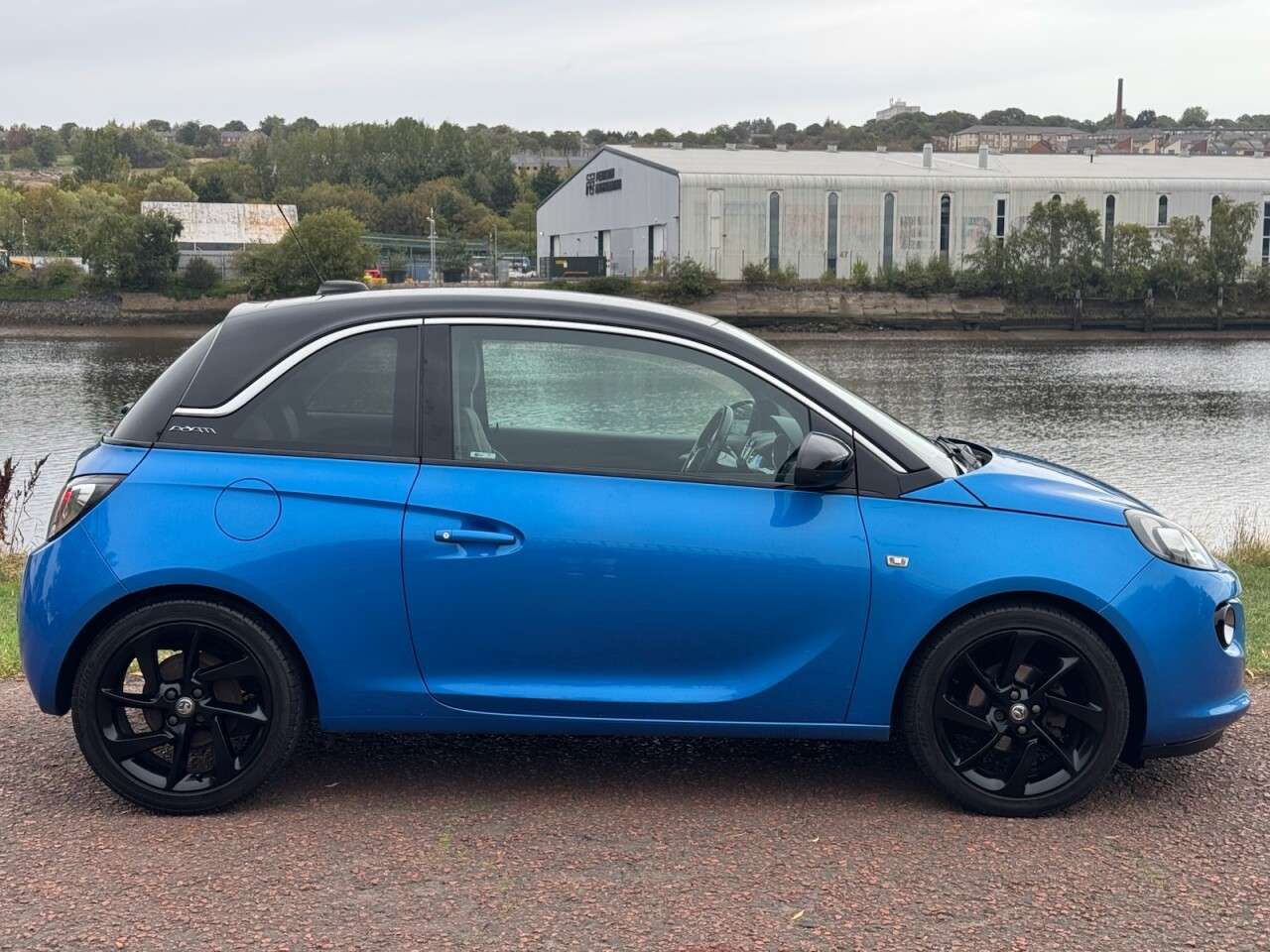 A 2017 VAUXHALL ADAM 1.4i SLAM Hatchback 3dr Petrol Manual Euro 6 (100 ps) **AIRCON** A 2017 VAUXHALL ADAM 1.4i SLAM Hatchback 3dr Petrol Manual Euro 6 (100 ps) **AIRCON**