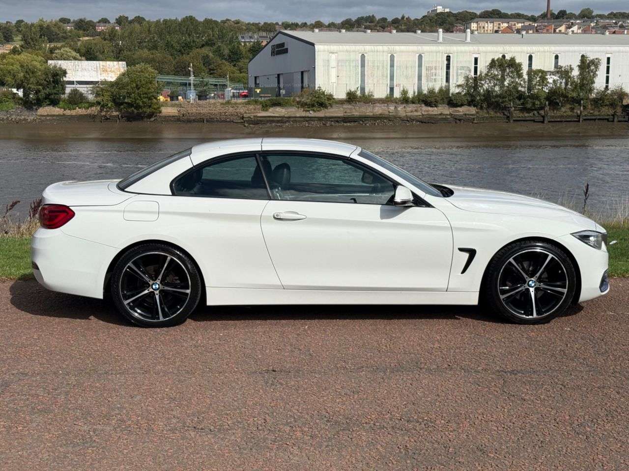 A 2017 BMW 4 SERIES 2.0 420d Sport Convertible 2dr Diesel Auto Euro 6 (s/s) (190 ps) **CRUISE C A 2017 BMW 4 SERIES 2.0 420d Sport Convertible 2dr Diesel Auto Euro 6 (s/s) (190 ps) **CRUISE C