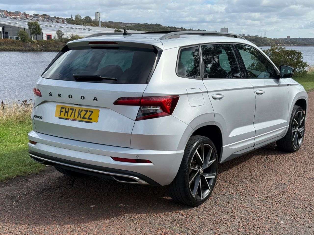 A 2021 SKODA KAROQ 1.5 TSI ACT SportLine SUV 5dr Petrol DSG Euro 6 (s/s) (150 ps) **DSG AUTO** A 2021 SKODA KAROQ 1.5 TSI ACT SportLine SUV 5dr Petrol DSG Euro 6 (s/s) (150 ps) **DSG AUTO**