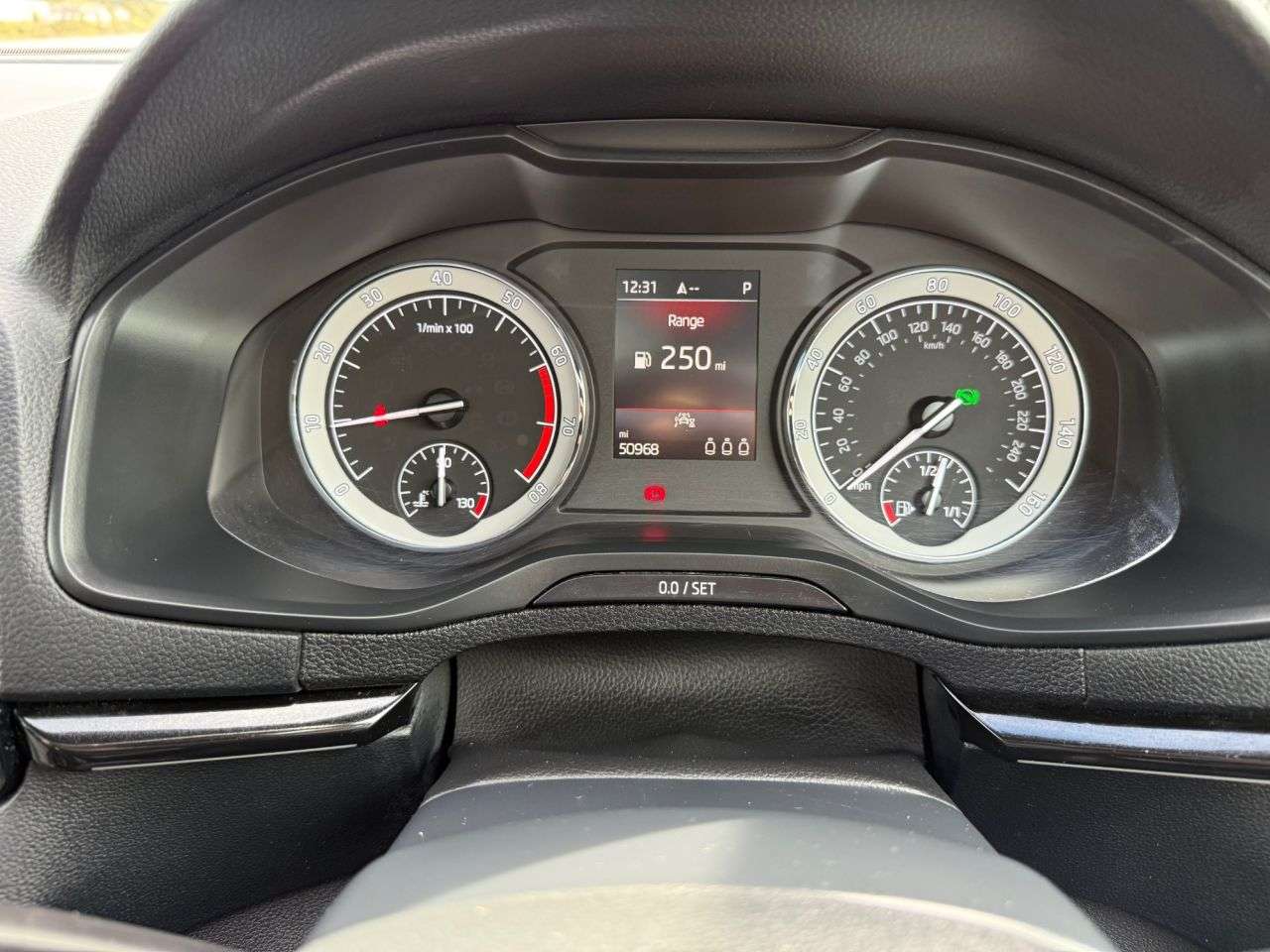 2021 SKODA KAROQ 2021 SKODA KAROQ