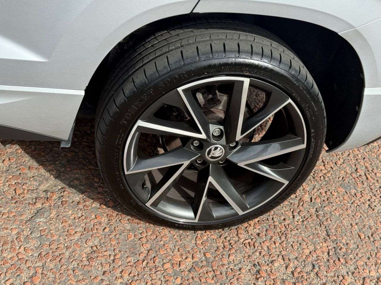 2021 SKODA KAROQ 2021 SKODA KAROQ