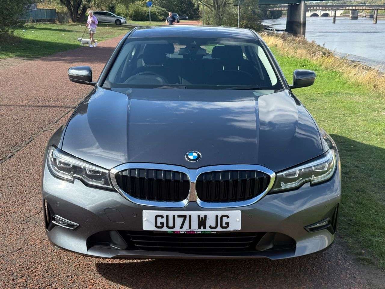 A 2021 BMW 3 SERIES 2.0 318d MHT SE Pro Saloon 4dr Diesel Hybrid Auto Euro 6 (s/s) (150 ps) POW A 2021 BMW 3 SERIES 2.0 318d MHT SE Pro Saloon 4dr Diesel Hybrid Auto Euro 6 (s/s) (150 ps) POW