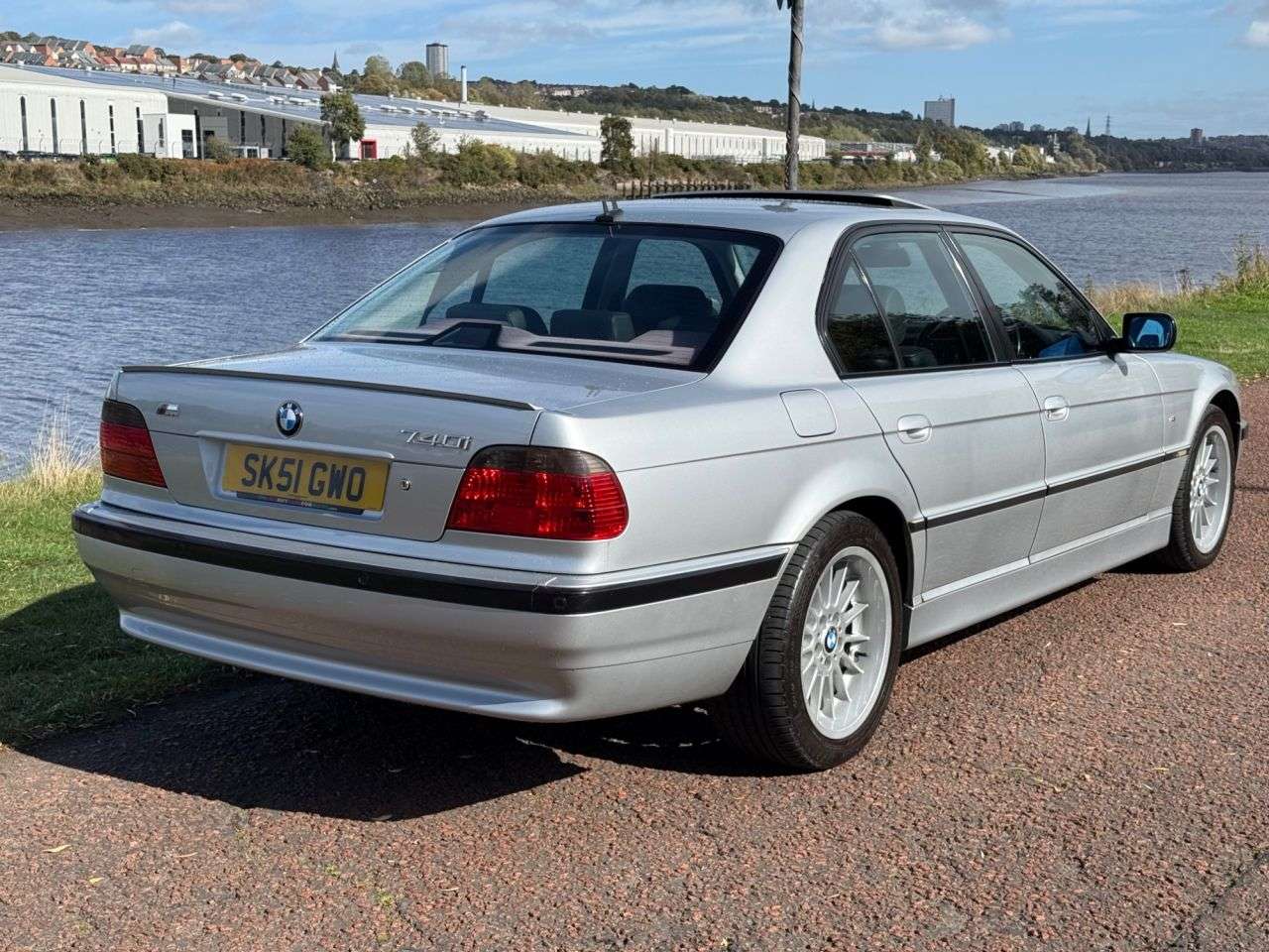 A 2001 BMW 7 SERIES 4.4L 4d AUTO 282 BHP **ELECTRIC HEATED MEMORY SEATS** A 2001 BMW 7 SERIES 4.4L 4d AUTO 282 BHP **ELECTRIC HEATED MEMORY SEATS**