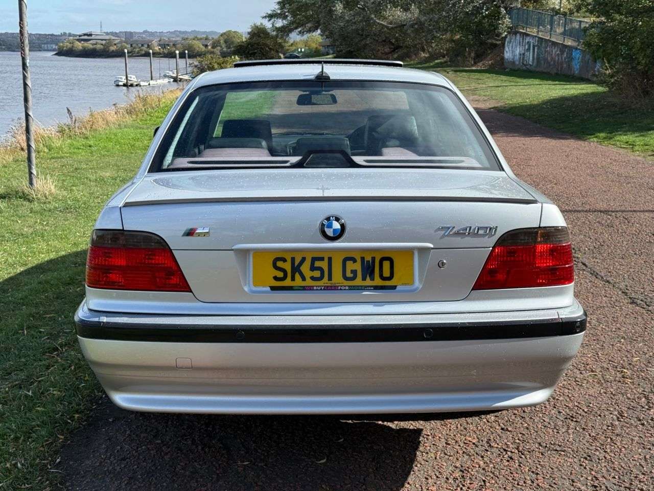 A 2001 BMW 7 SERIES 4.4L 4d AUTO 282 BHP **ELECTRIC HEATED MEMORY SEATS** A 2001 BMW 7 SERIES 4.4L 4d AUTO 282 BHP **ELECTRIC HEATED MEMORY SEATS**